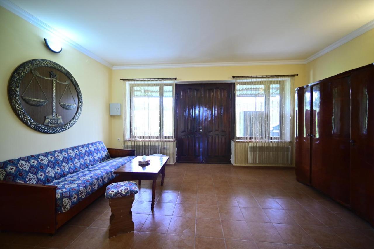 Sevan Tarsus Guesthouse Tsovazard Экстерьер фото