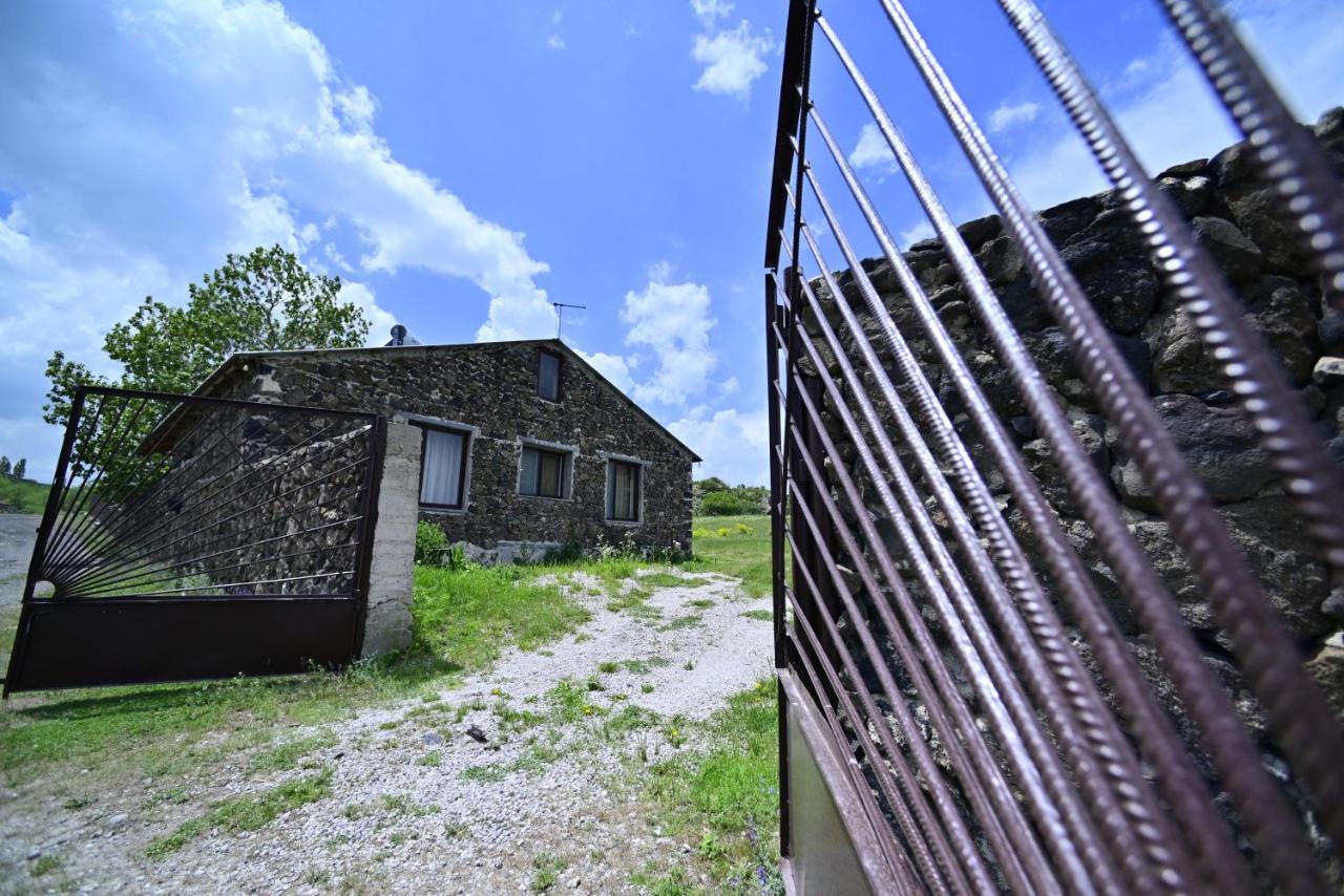 Sevan Tarsus Guesthouse Tsovazard Экстерьер фото
